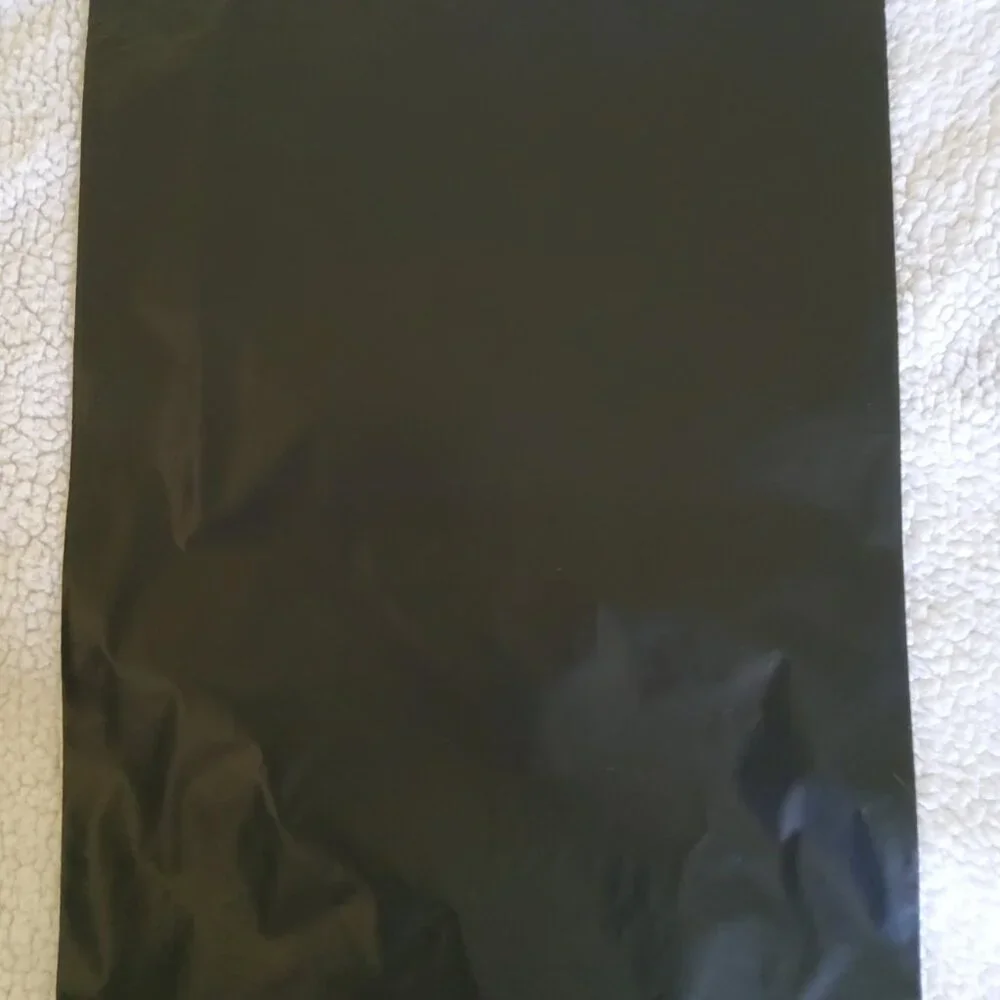 20 Self-Seal Poly Flexible Mailers (10.5